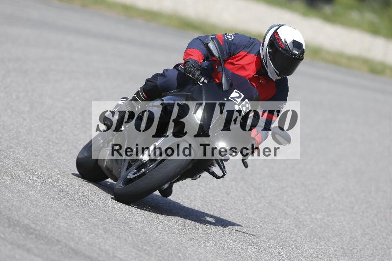 Archiv-2025/09 22.04.2025 Cornu Master School ADR/gruen-vert/28